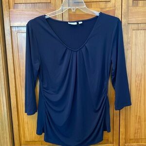 Pretty ladies v neck top navy blue size xl NWOT Price drop